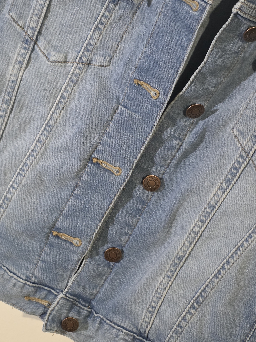 Calvin Klein Jeans Light Wash Blue Denim Jacket - Picture 5 of 7